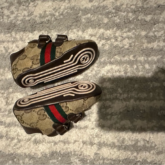 Gucci jacket and Shoes. - Picture 4 of 7